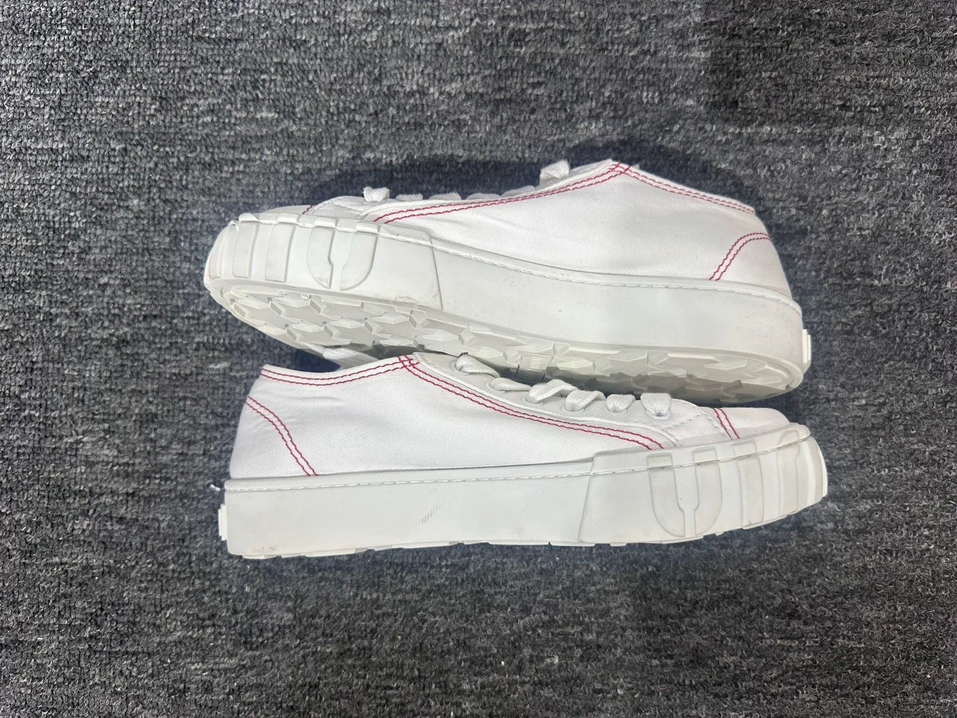 Miu Miu Miu Miu Retro Embroidered Lowtop Sneakers us_7 Women Size US 7 / IT 37 - 3 Thumbnail