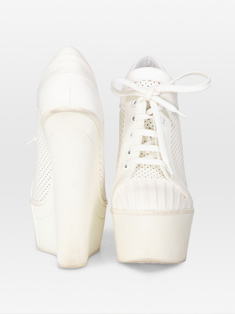 Louis Vuitton White Leather Perforated Wedges Size US 7.5 / IT 37.5 - 4 Thumbnail