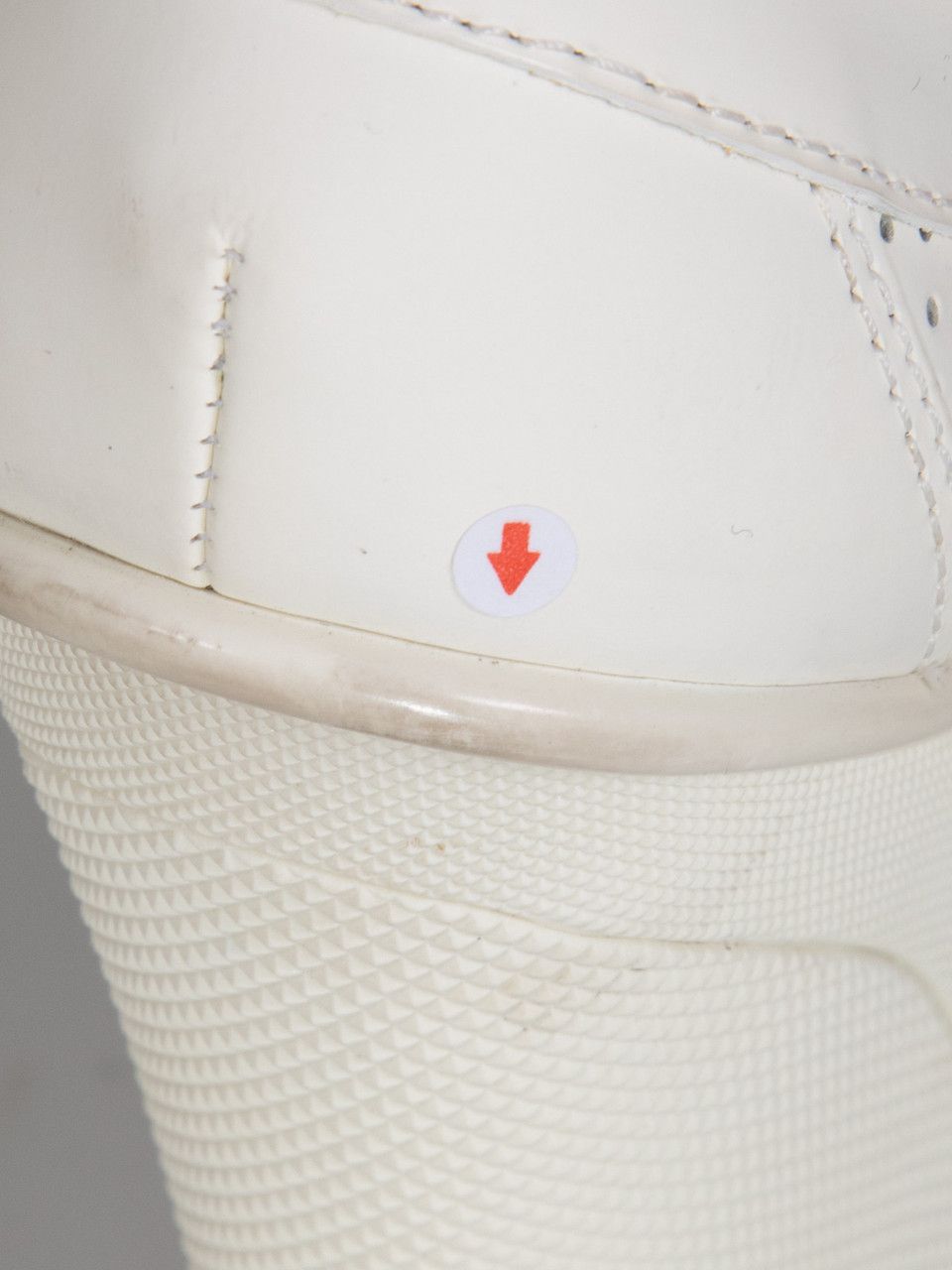 Louis Vuitton White Leather Perforated Wedges Size US 7.5 / IT 37.5 - 8 Thumbnail
