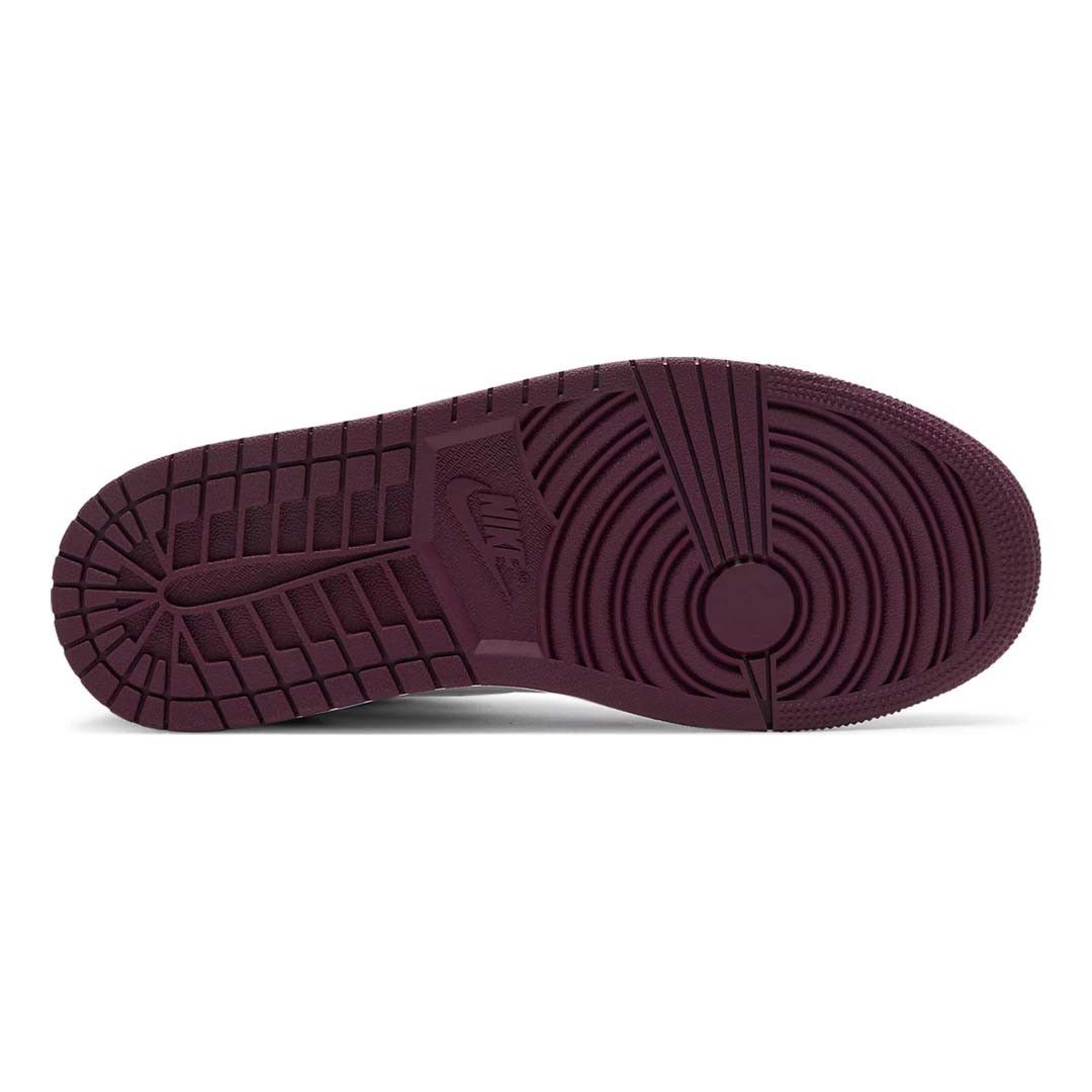 Jordan Brand Air Jordan 1 High 'Bordeaux' Size US 10 / EU 43 - 4 Thumbnail