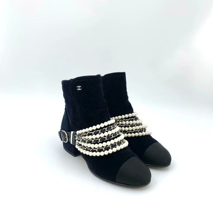 Chanel Chanel Black Double C Velvet Pearl Ankle Boots Size US 5 / IT 35 - 2 Thumbnail