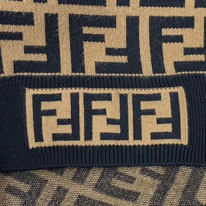 Fendi Fendi Logo All-over Print Crewneck Knit Sweater Size S / US 4 / IT 40 - 5 Thumbnail