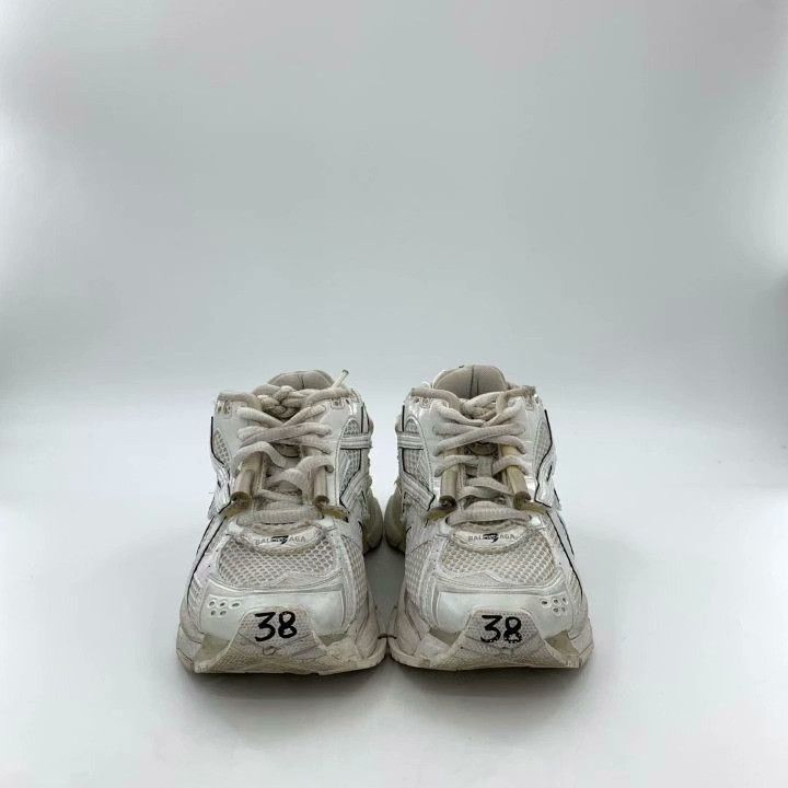 Balenciaga Balenciaga Runner Gray Distressed Sneakers 38 Size US 7 / IT 37 - 3 Thumbnail
