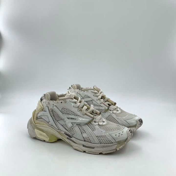 Balenciaga Balenciaga Runner Gray Distressed Sneakers 38 Size US 7 / IT 37 - 2 Thumbnail