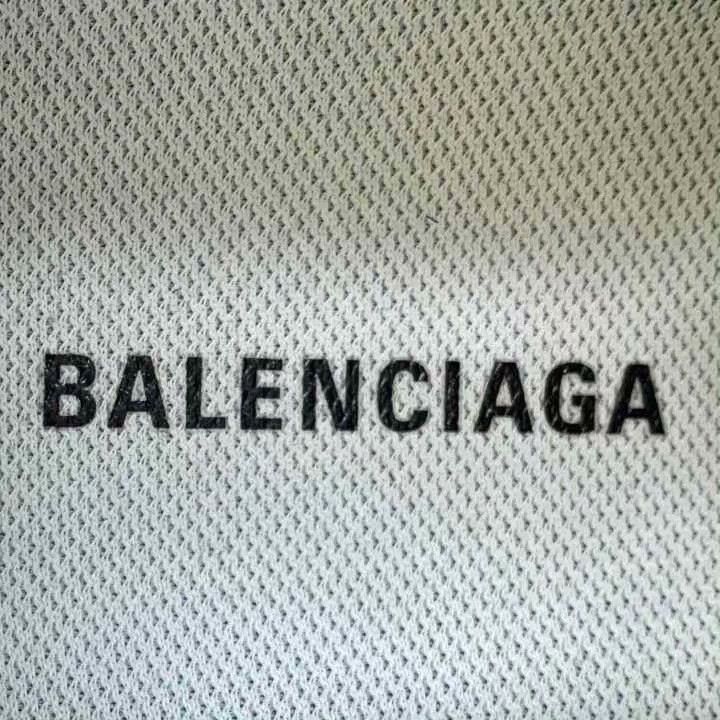 Balenciaga Balenciaga Runner Gray Distressed Sneakers 38 Size US 7 / IT 37 - 7 Thumbnail