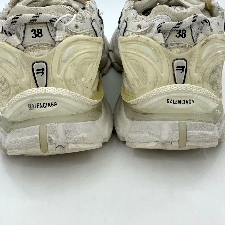 Balenciaga Balenciaga Runner Gray Distressed Sneakers 38 Size US 7 / IT 37 - 9 Thumbnail