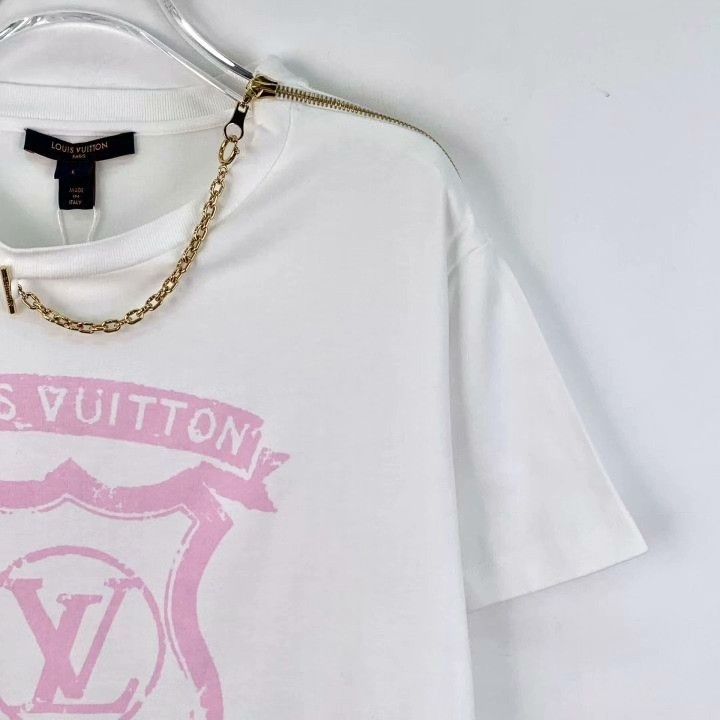 Louis Vuitton Louis Vuitton 2022 White Chain Badge T-shirt Size L / US 10 / IT 46 - 3 Thumbnail