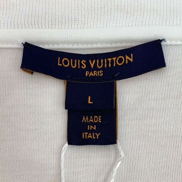 Louis Vuitton Louis Vuitton 2022 White Chain Badge T-shirt Size L / US 10 / IT 46 - 6 Thumbnail