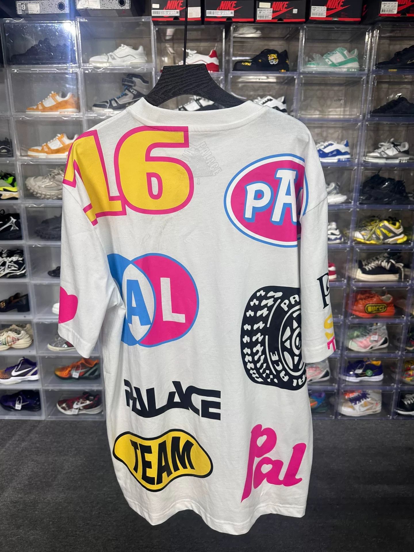 Palace Palace Graphic T-Shirt l Men Size US L / EU 52-54 / 3 - 2 Thumbnail