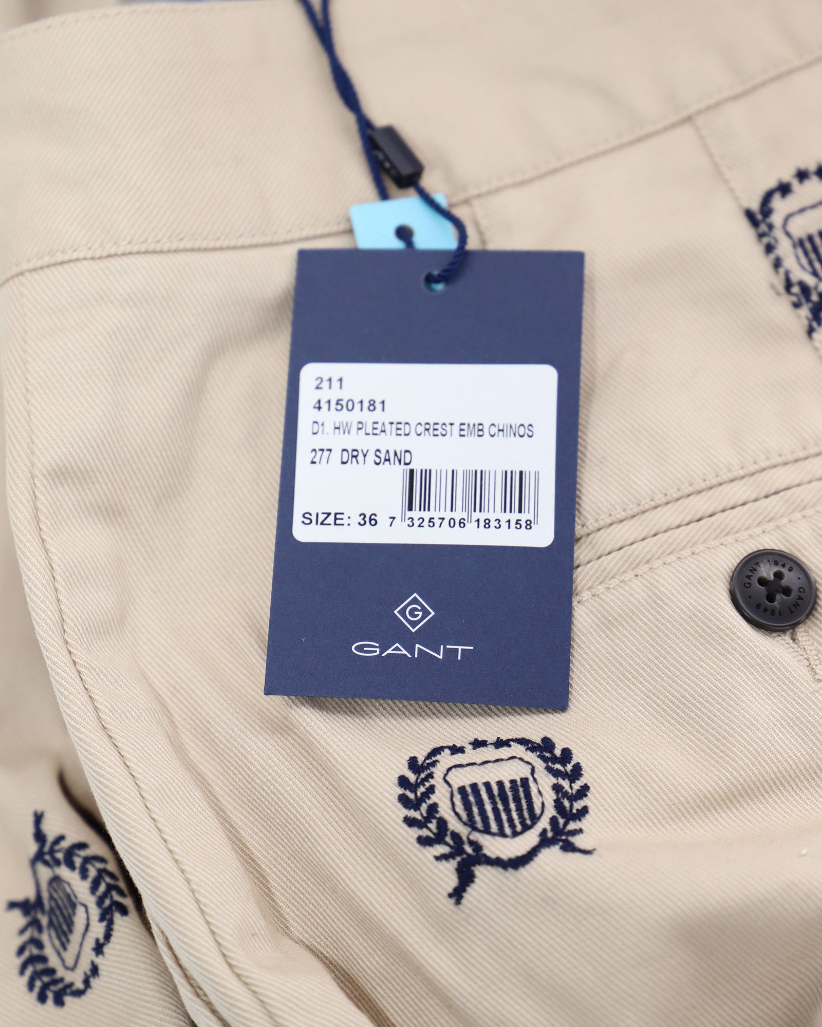 Gant Gant High-Waisted Crest Embroidery Pleated Chinos in Beige P Size 24" / US 00 / IT 34 - 3 Thumbnail