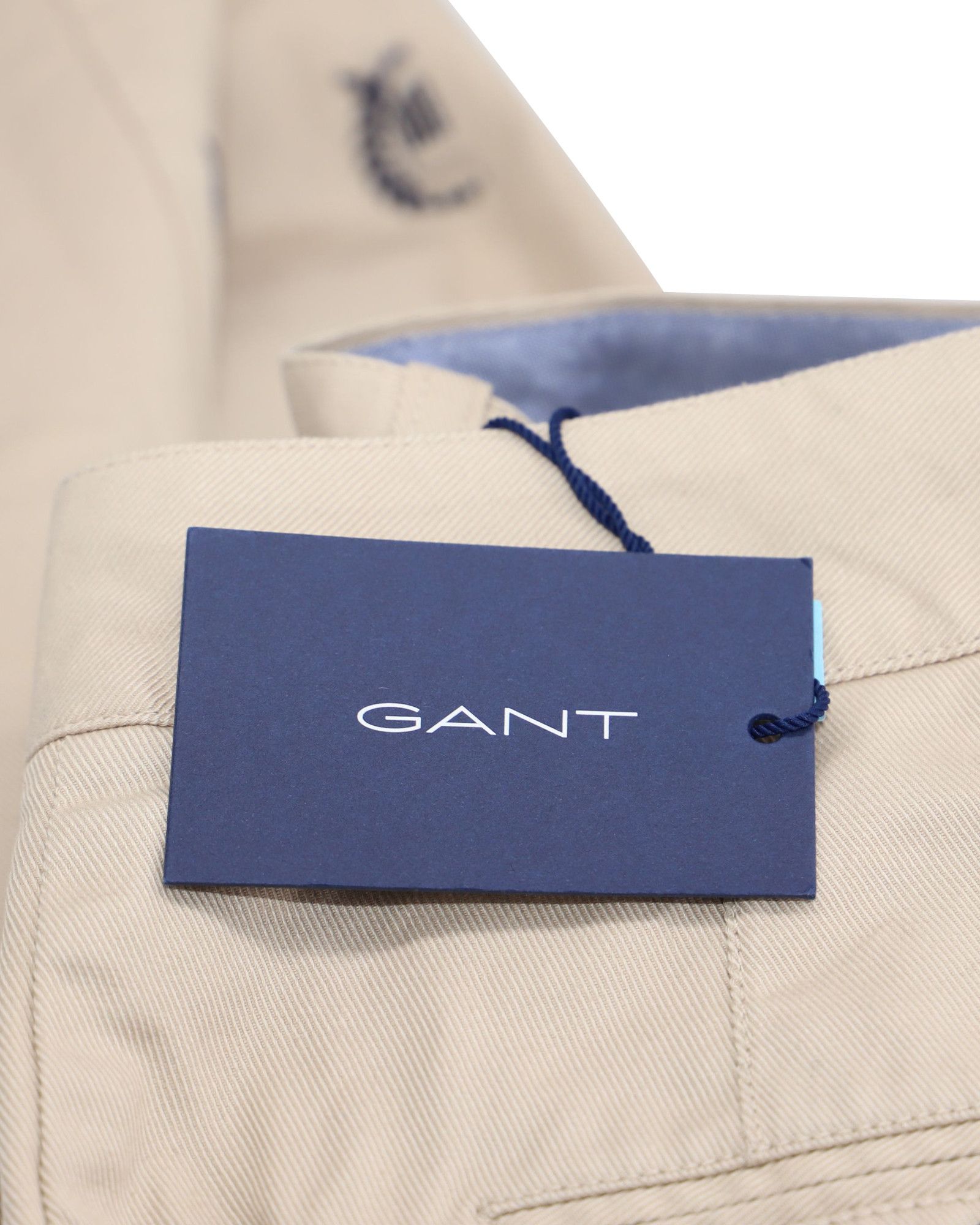 Gant Gant High-Waisted Crest Embroidery Pleated Chinos in Beige P Size 24" / US 00 / IT 34 - 4 Thumbnail