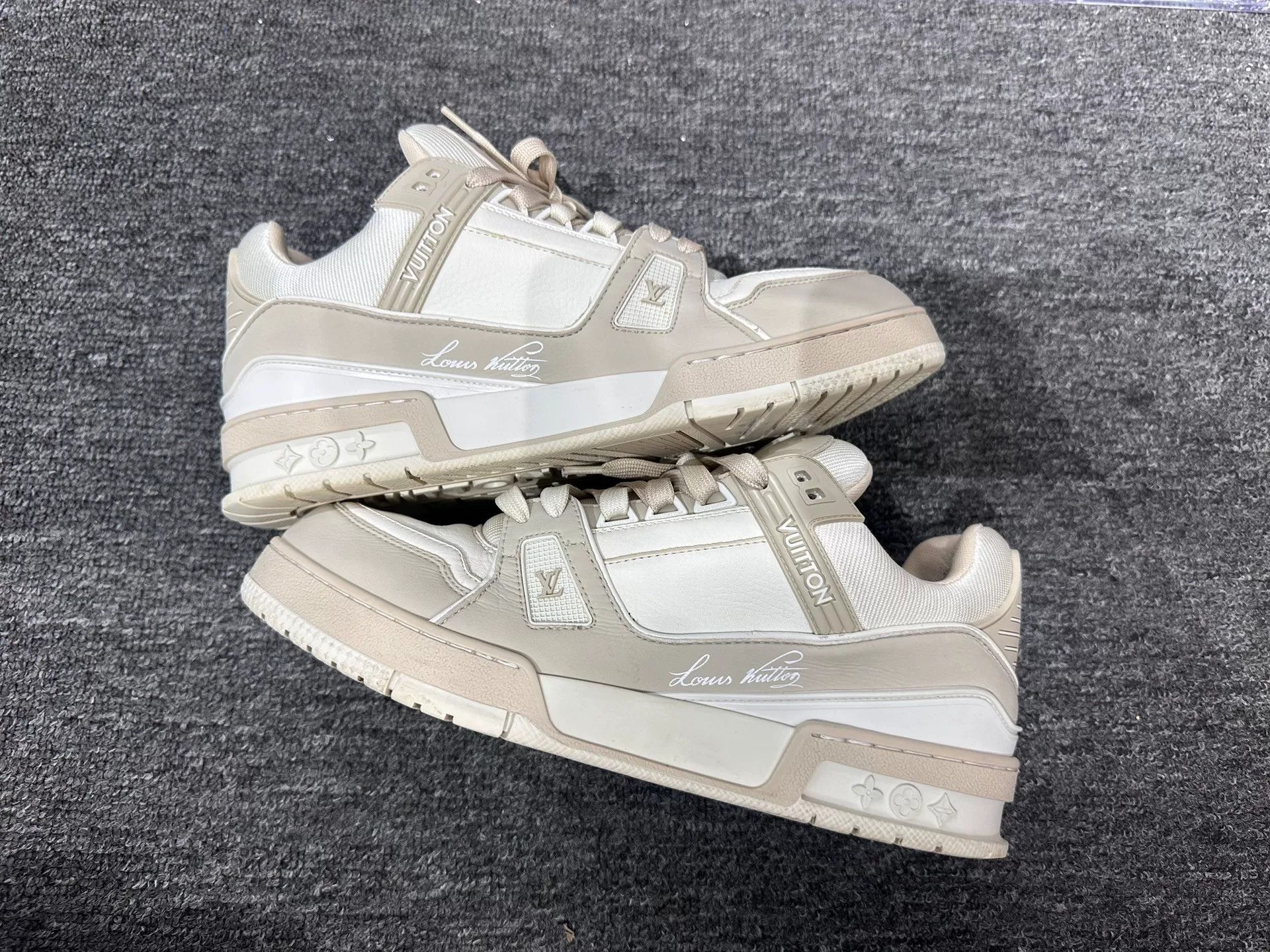 Louis Vuitton Louis Vuitton Training Tie-Dye Multi Lowtop Sneakers 8 Men Size US 8 / EU 41 - 2 Thumbnail