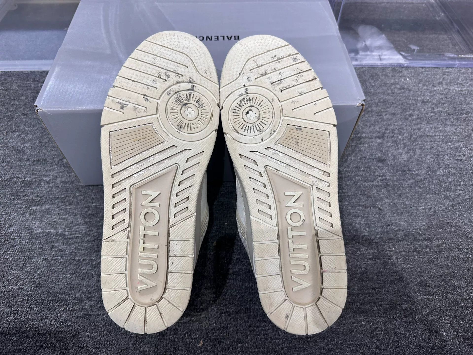Louis Vuitton Louis Vuitton Training Tie-Dye Multi Lowtop Sneakers 8 Men Size US 8 / EU 41 - 6 Thumbnail