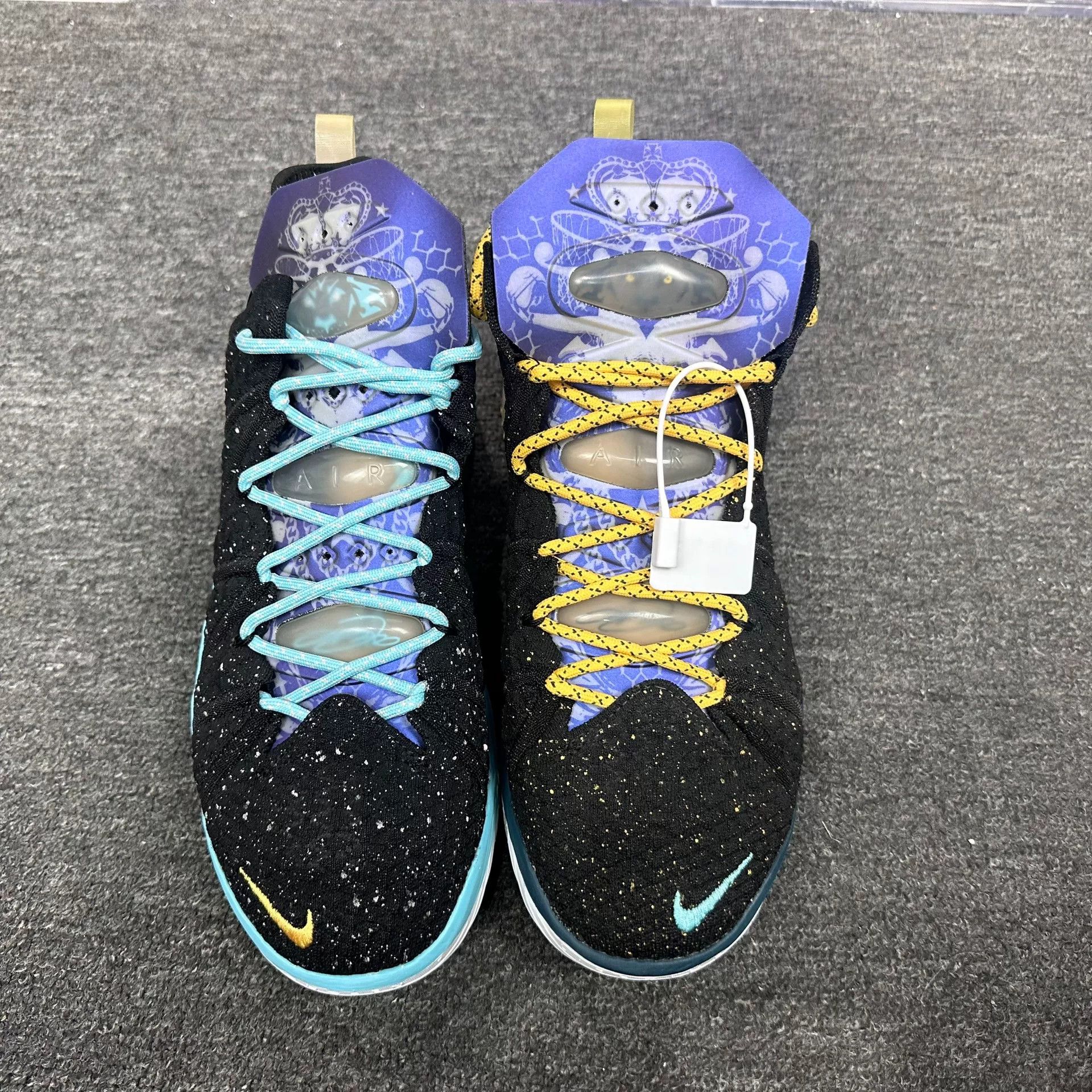 Nike Nike LEBRON Purple Lowtop Sneakers 11 Men Size US 11 / EU 44 - 4 Thumbnail