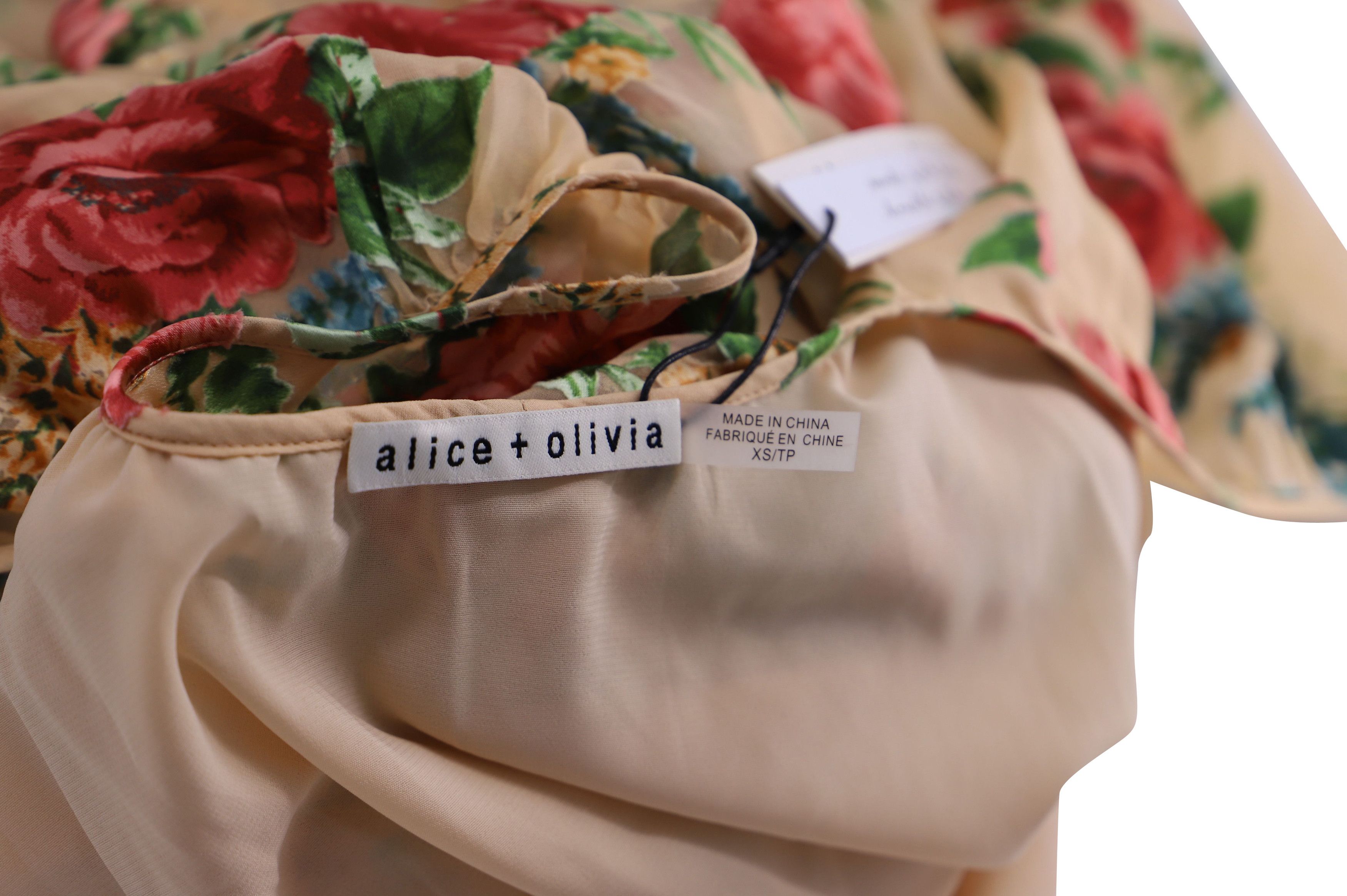 Alice + Olivia Alice + Olivia Floral Puff Sleeve Dress in Beige Viscose Size XS / US 0-2 / IT 36-38 - 4 Thumbnail