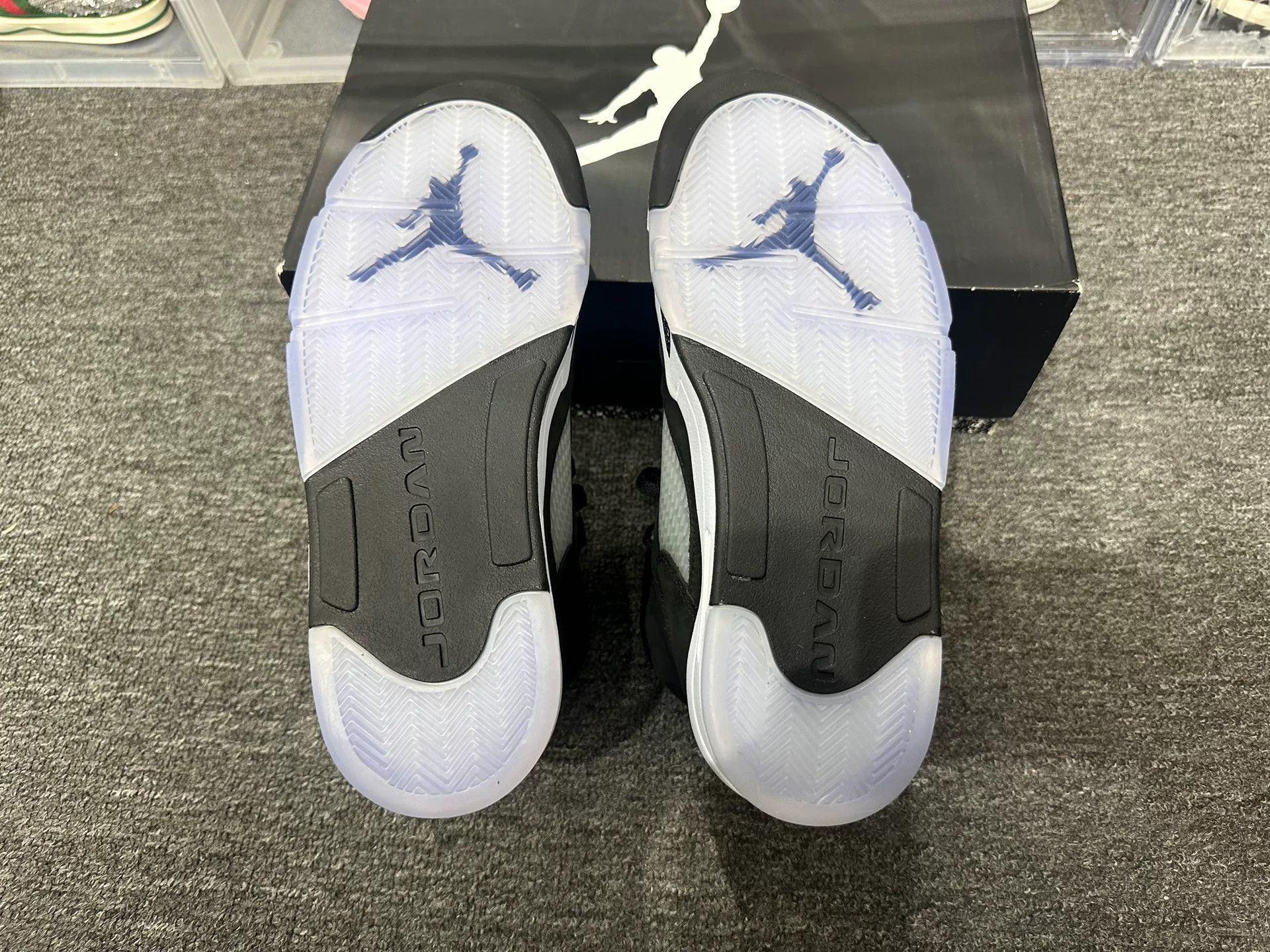 Nike Nike AIR JORDAN Black Lowtop Sneakers 11 Men Size US 11 / EU 44 - 6 Thumbnail