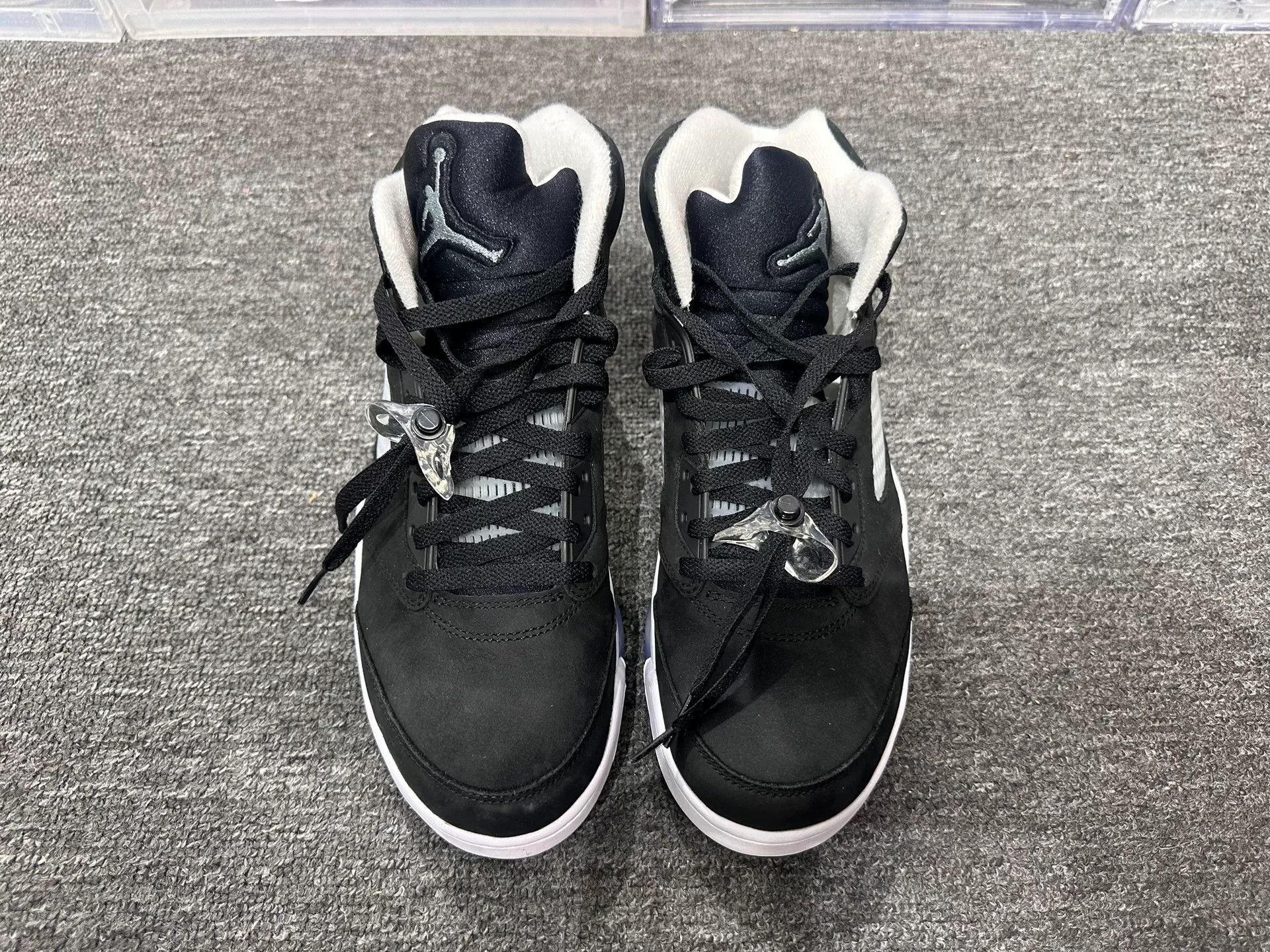 Nike Nike AIR JORDAN Black Lowtop Sneakers 11 Men Size US 11 / EU 44 - 4 Thumbnail