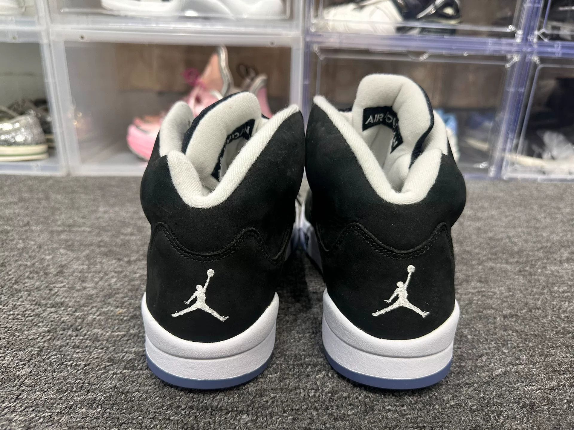 Nike Nike AIR JORDAN Black Lowtop Sneakers 11 Men Size US 11 / EU 44 - 5 Thumbnail