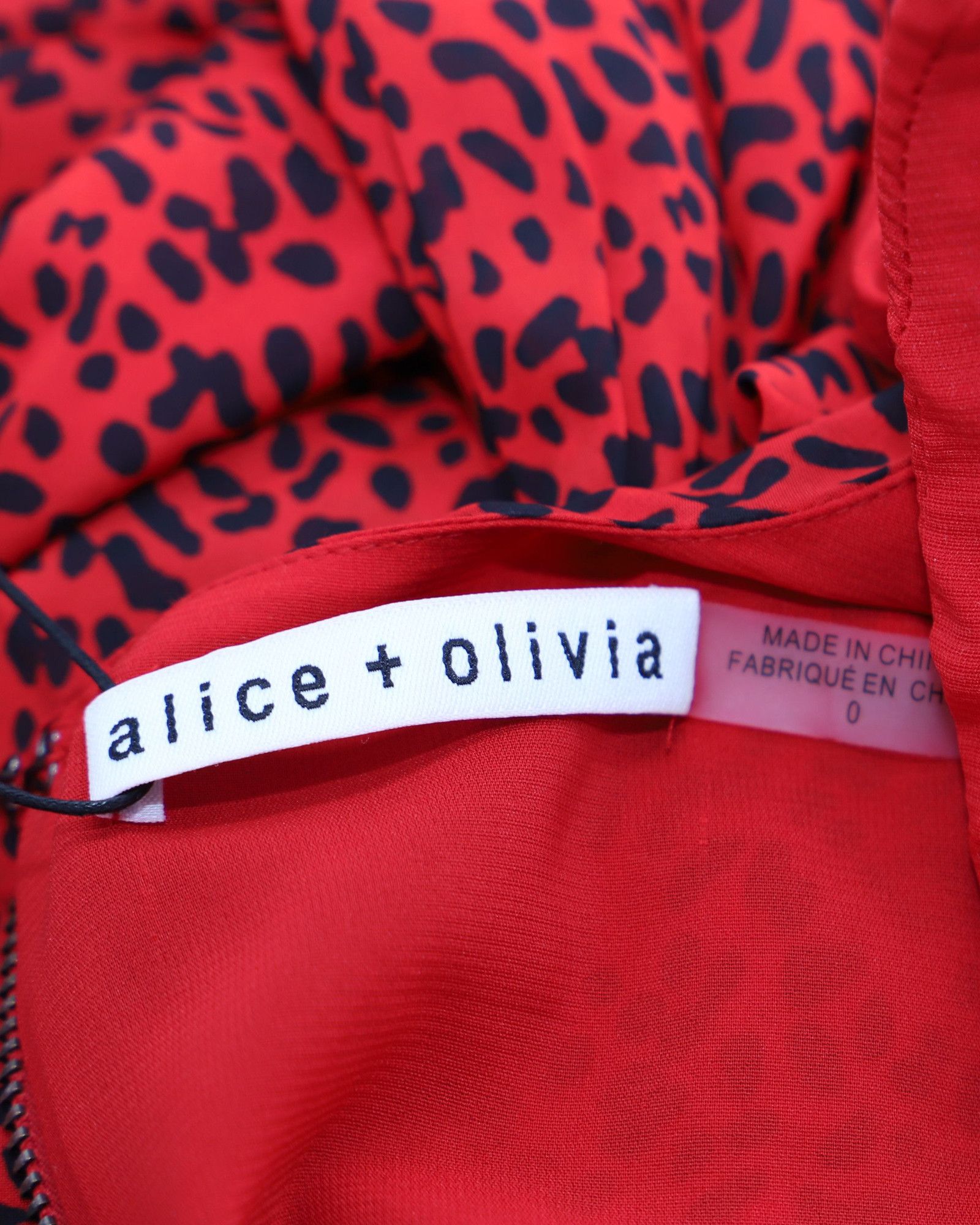 Alice + Olivia Alice + Olivia Leopard Print Long Sleeve Dress in Red Viscos Size XS / US 0-2 / IT 36-38 - 4 Thumbnail
