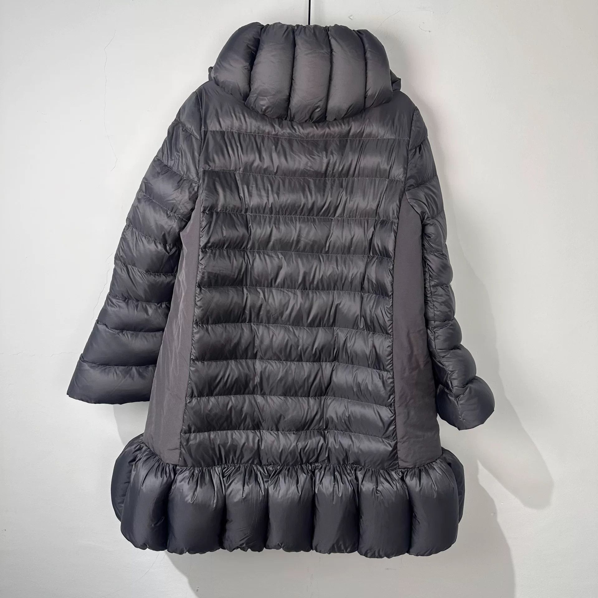Moncler Moncler Down Down Jacket S Women Size S / US 4 / IT 40 - 2 Thumbnail