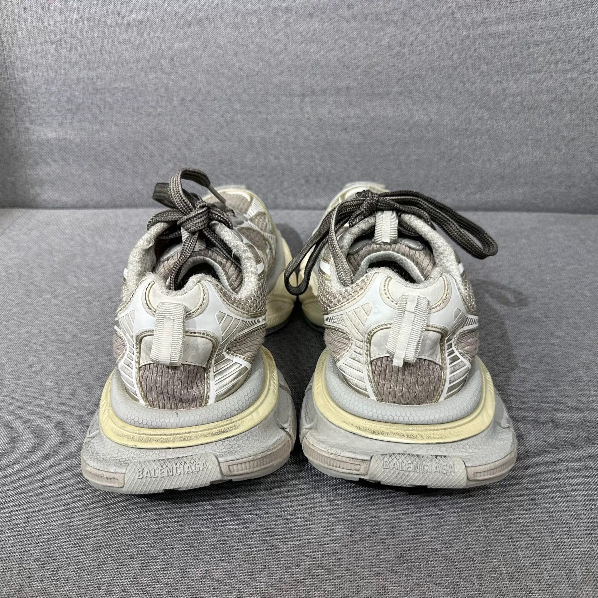 Balenciaga Balenciaga White Lowtop Sneakers 8 Men Size US 8 / EU 41 - 5 Thumbnail