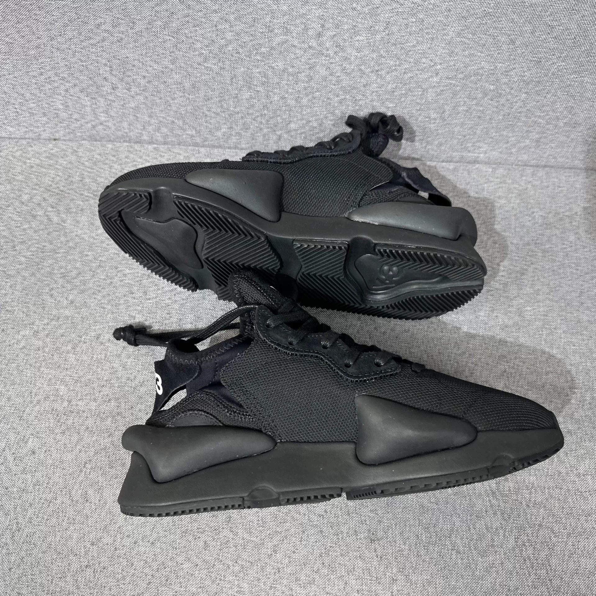 Y-3 Y-3 Casual Lowtop Sneakers us_8 Women Size US 8 / IT 38 - 3 Thumbnail