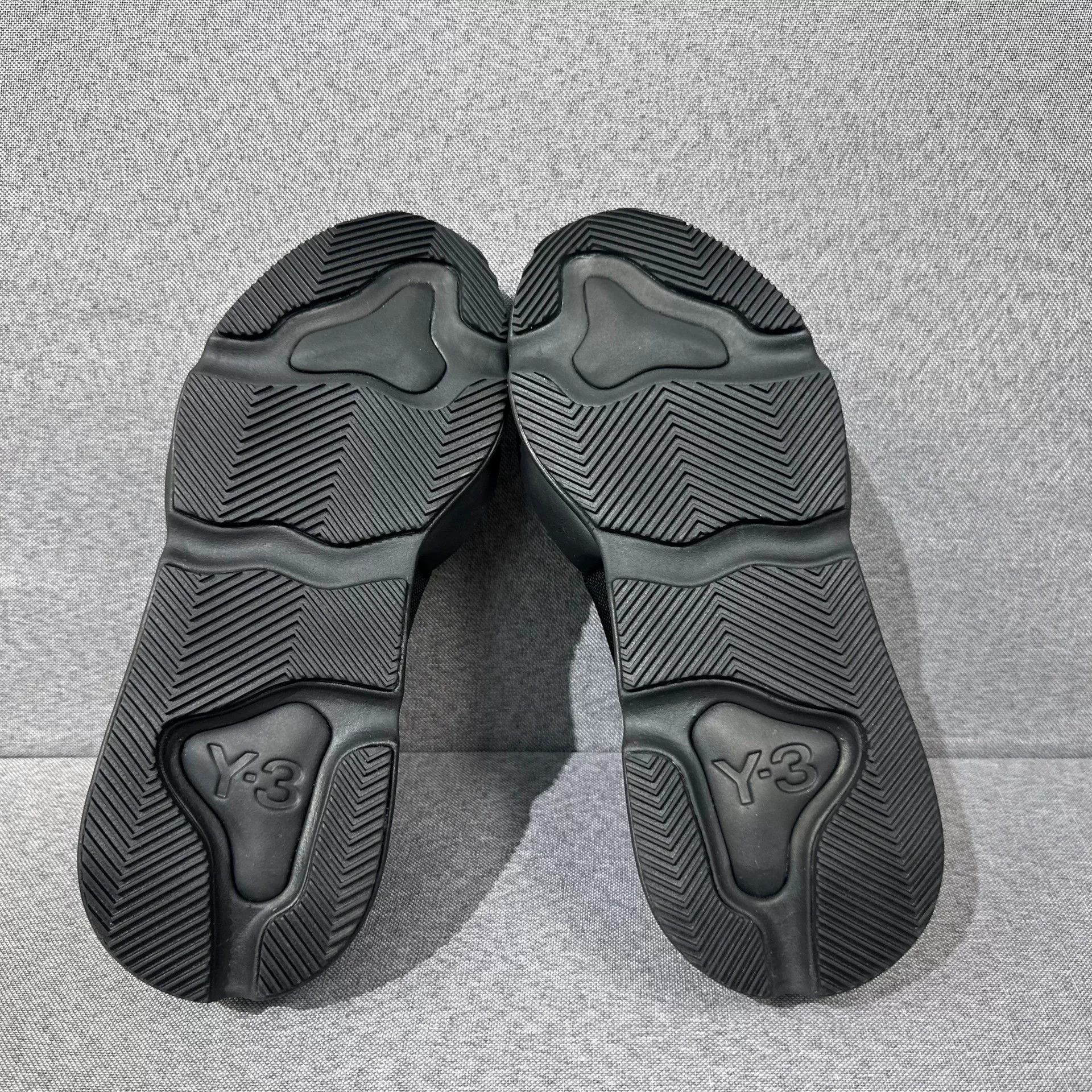 Y-3 Y-3 Casual Lowtop Sneakers us_8 Women Size US 8 / IT 38 - 6 Thumbnail