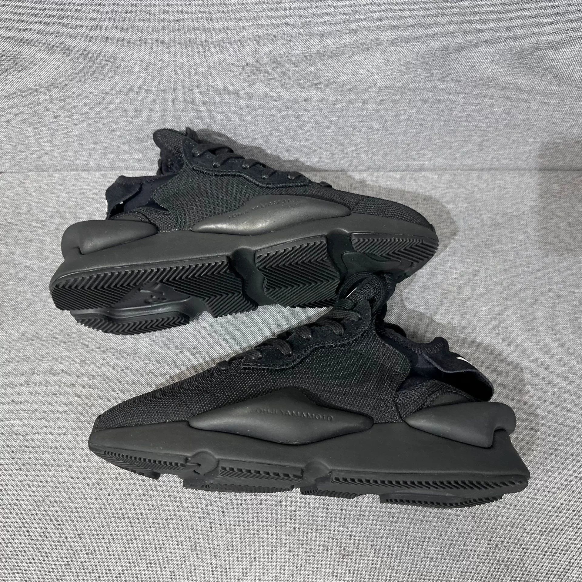 Y-3 Y-3 Casual Lowtop Sneakers us_8 Women Size US 8 / IT 38 - 2 Thumbnail