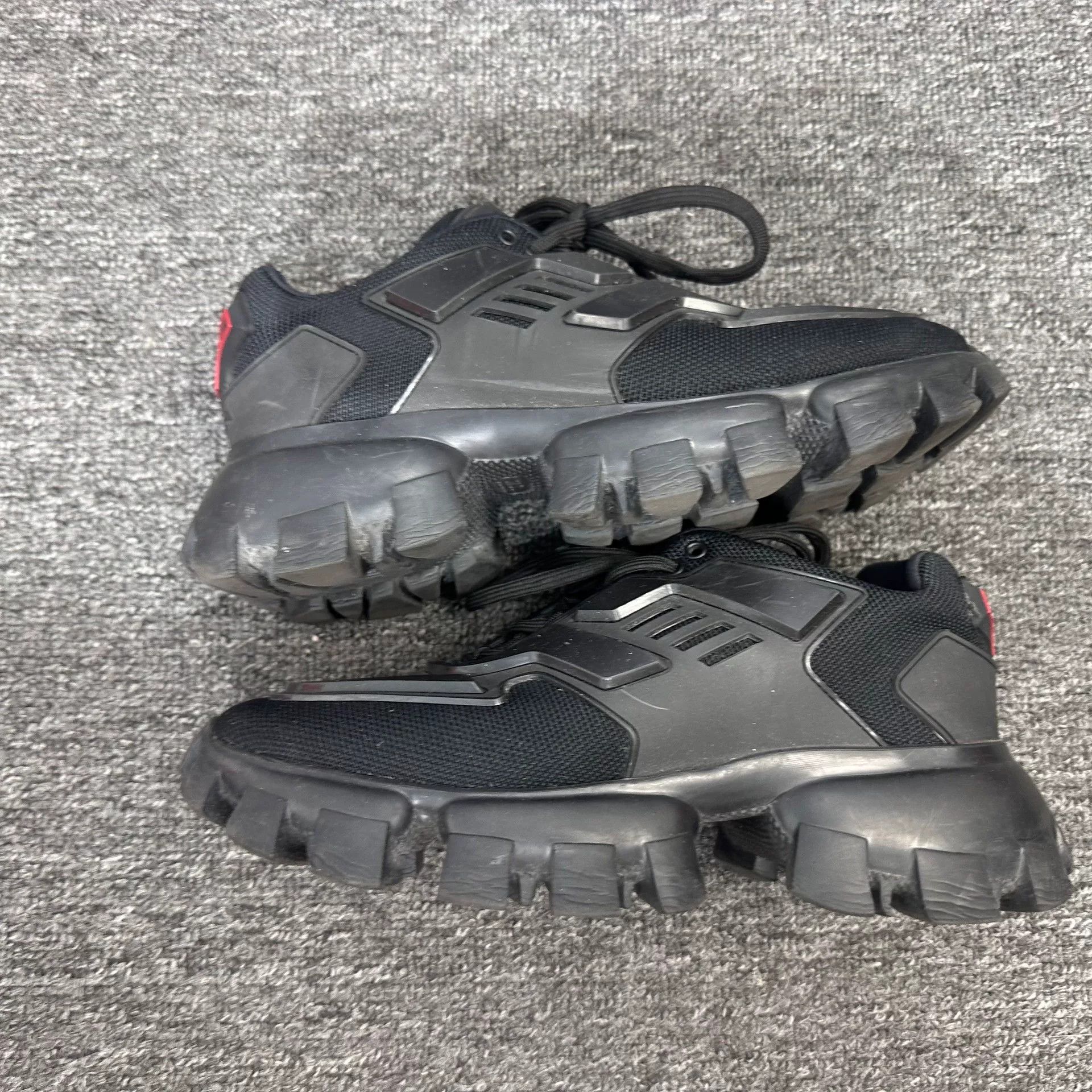 Prada Prada Black Lowtop Sneakers us_7 Women Size US 7 / IT 37 - 2 Thumbnail