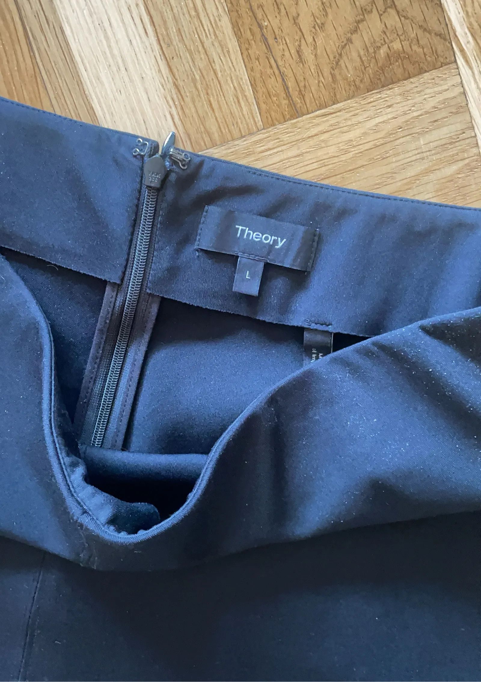 Theory Theory Skirt Size 30" / US 8 / IT 44 - 2 Thumbnail