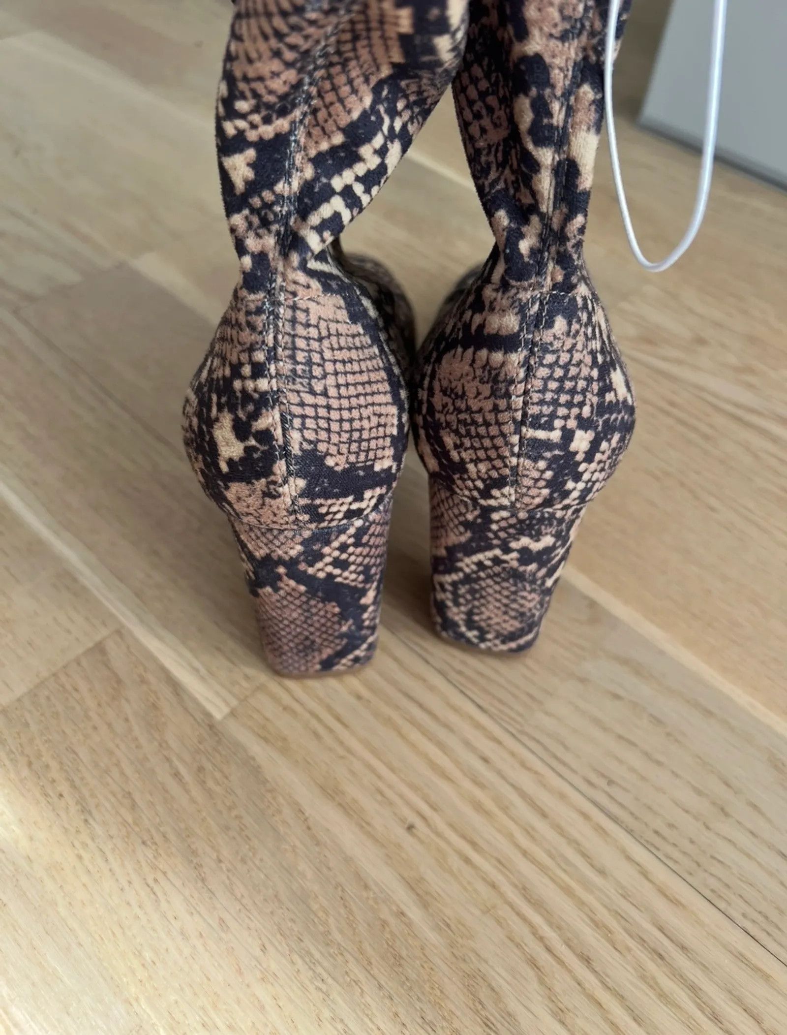 H&M H&M Boots Size US 6 / IT 36 - 3 Thumbnail