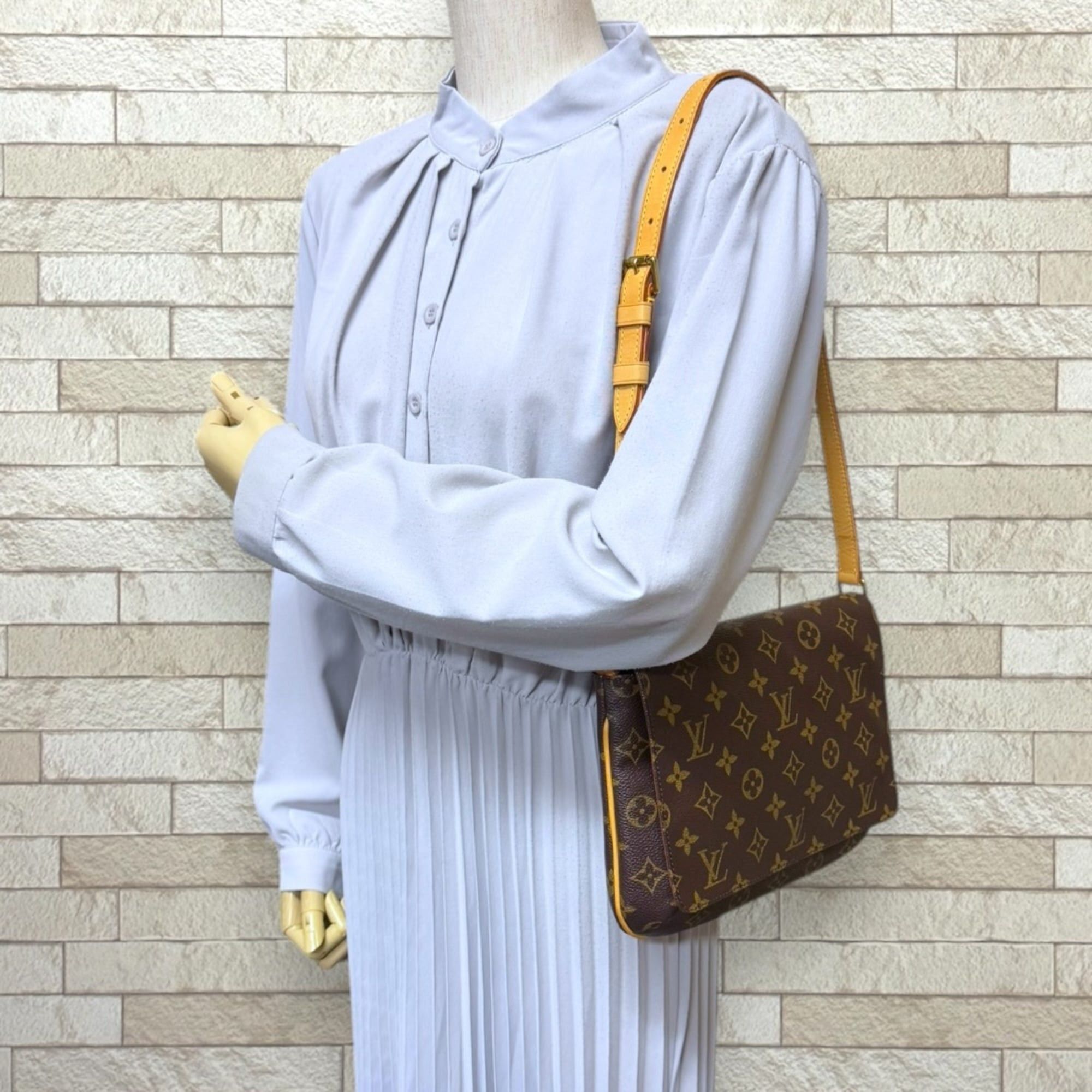 Louis Vuitton Louis Vuitton Musette Tango Short Monogram Shoulder Bag, Canvas M51257 Brown, Women's LOUIS VUITTON Size ONE SIZE - 2 Thumbnail