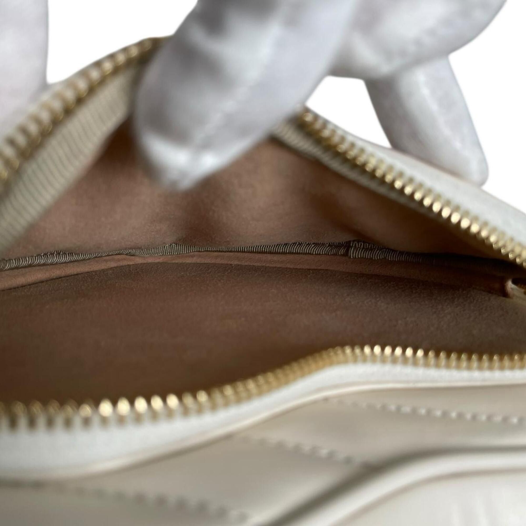 Gucci Gucci shoulder bag, heart chain, interlocking G design, leather, 751628, white. Size ONE SIZE - 11 Thumbnail