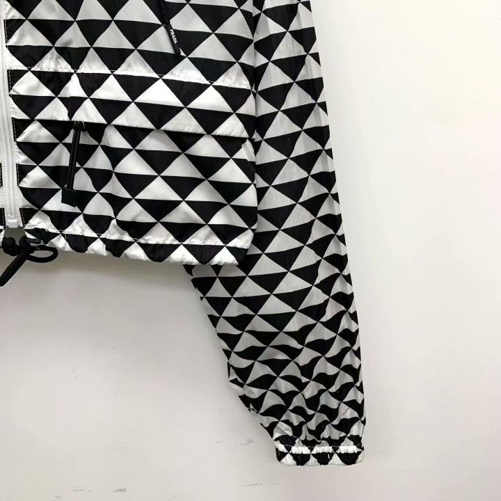 Prada Prada 23 Black White Triangle Print Hooded Jacket Size S / US 4 / IT 40 - 4 Thumbnail