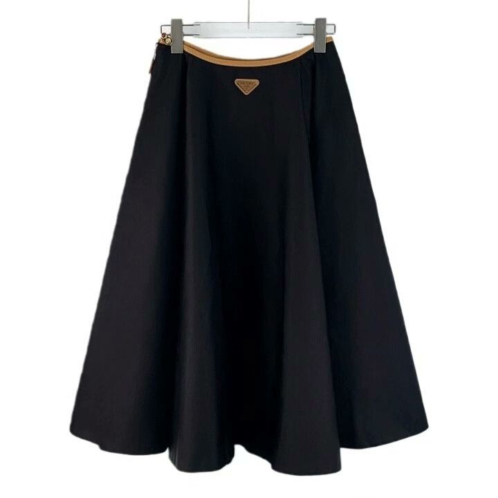 Prada Prada 2023 Black Triangle Logo Casual Midi Skirt Size 36" / US 14 / IT 50 - 2 Thumbnail