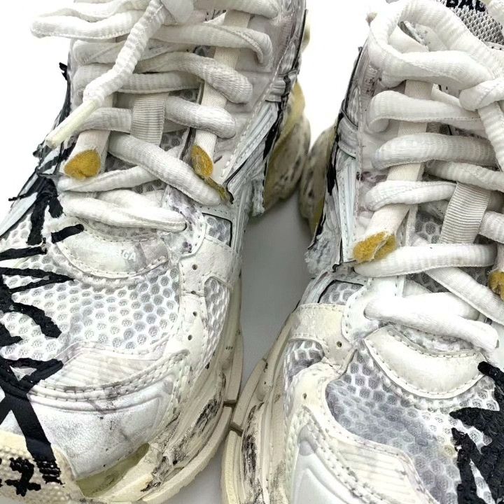 Balenciaga Balenciaga Runner Graffiti White Logo Sneakers Size US 6 / IT 36 - 8 Thumbnail