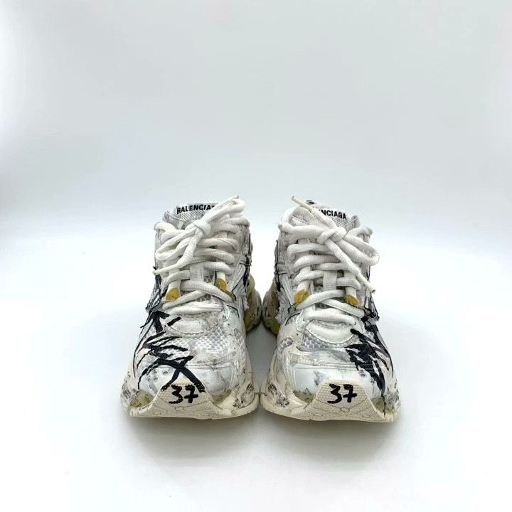 Balenciaga Balenciaga Runner Graffiti White Logo Sneakers Size US 6 / IT 36 - 3 Thumbnail