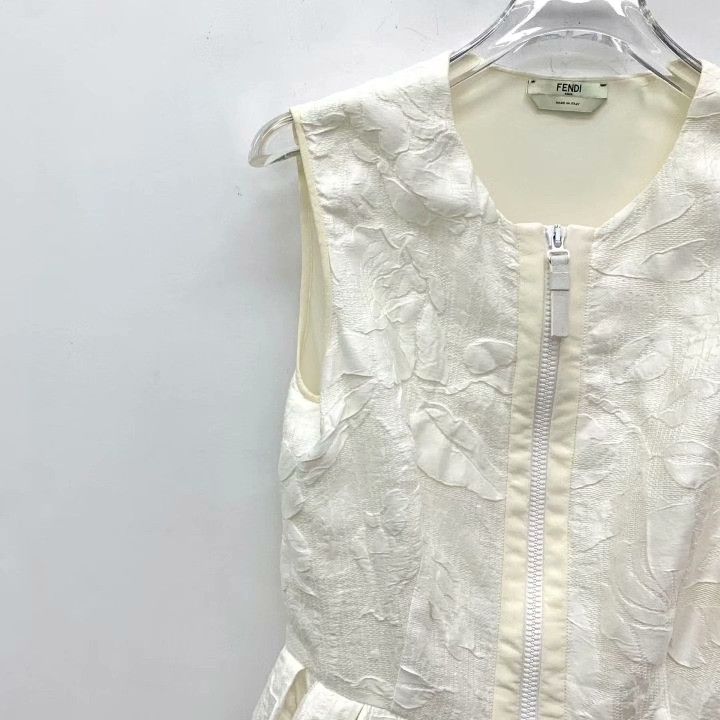 Fendi Fendi Floral Embossed Sleeveless Zip Dress Size S / US 4 / IT 40 - 3 Thumbnail