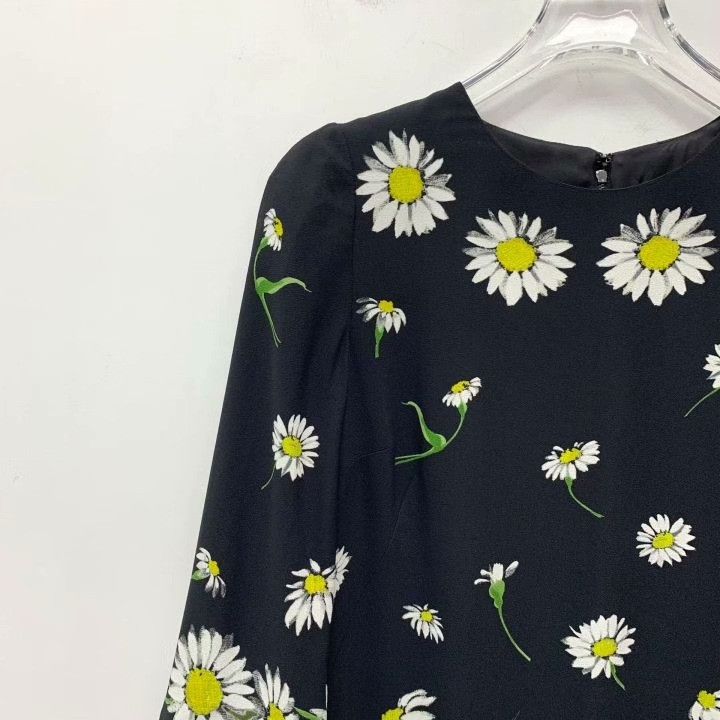 Dolce & Gabbana Dolce Gabbana Black Daisy Print Dress Size XS / US 0-2 / IT 36-38 - 3 Thumbnail