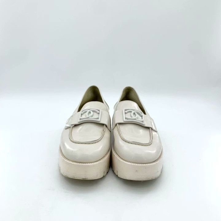 Chanel Chanel White Logo Platform Loafers 38.5 Size US 7.5 / IT 37.5 - 3 Thumbnail