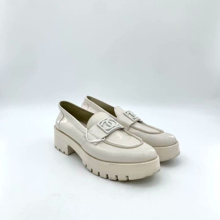 Chanel Chanel White Logo Platform Loafers 38.5 Size US 7.5 / IT 37.5 - 2 Thumbnail