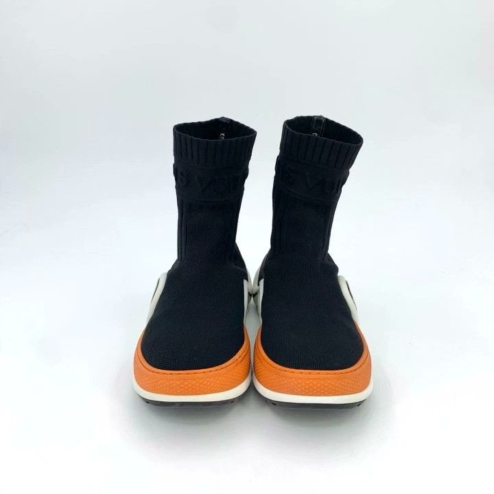 Louis Vuitton Louis Vuitton Black Letter Emboss Platform High-Top Sneakers Size US 5 / IT 35 - 3 Thumbnail