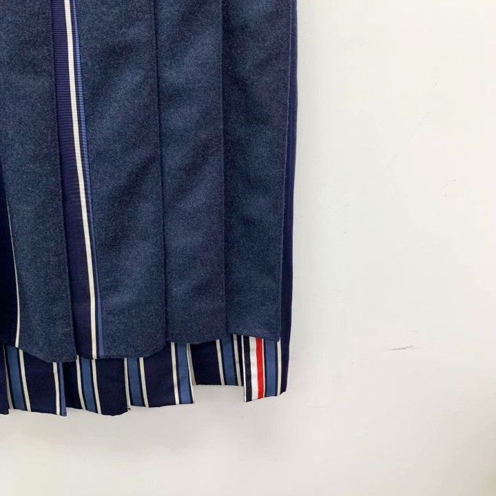 Thom Browne Thom Browne Wool Pleated Midi Skirt Size 40" / US 18 - 4 Thumbnail
