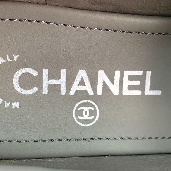 Chanel Chanel Gray CC Suede Slip-On Loafer Flat Size US 5.5 / IT 35.5 - 8 Thumbnail