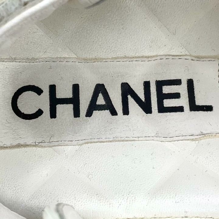 Chanel Chanel Logo Velcro Open-Toe Flat Sandals Size US 7 / IT 37 - 7 Thumbnail