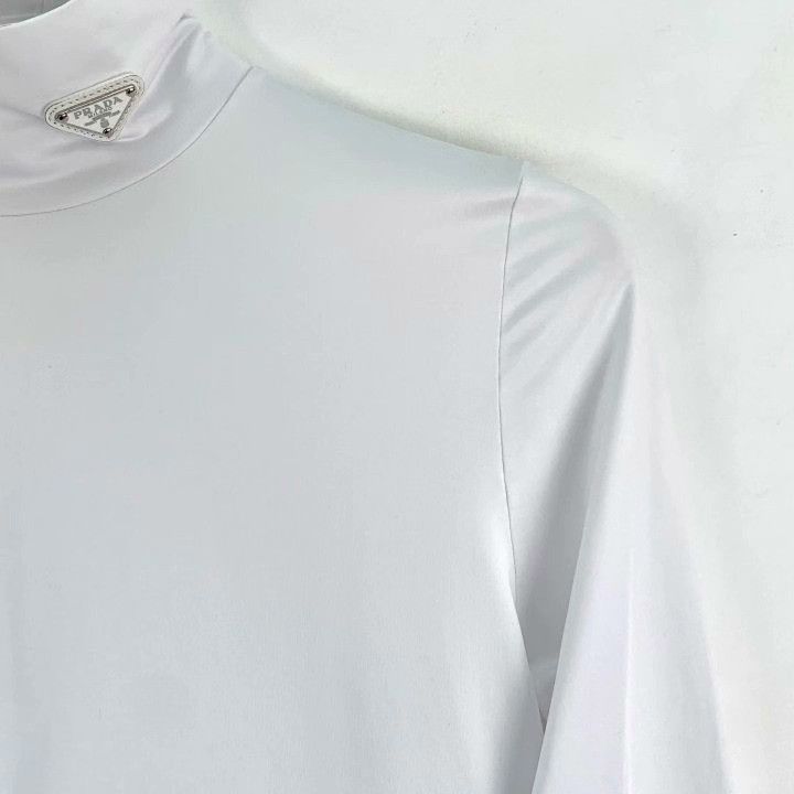 Prada Prada 2022 White Triangle Logo Turtleneck T-Shirt Size S / US 4 / IT 40 - 3 Thumbnail