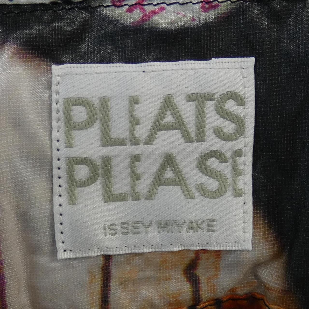 Issey Miyake Issey Miyake Pleats Please Pleated Cape Textile Shawl PP34-ZA877 DUTY FREE for USA Size ONE SIZE - 4 Thumbnail
