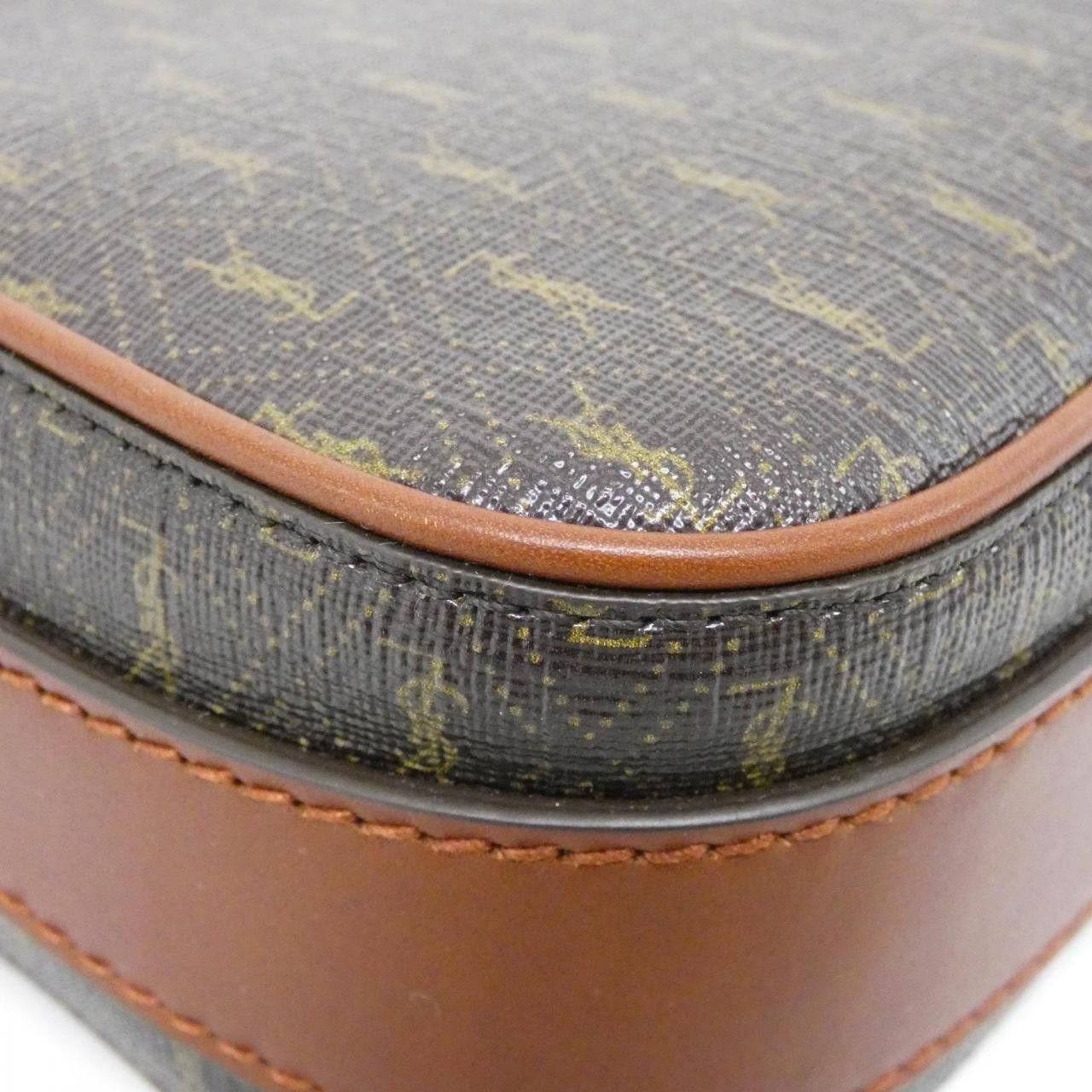 Yves Saint Laurent Yves Saint Laurent Saint Laurent Le Monogram Coated Canvas Camera Bag Leather Shoulder Bag 6699572UY2W DUTY FREE for USA Size ONE SIZE - 3 Thumbnail