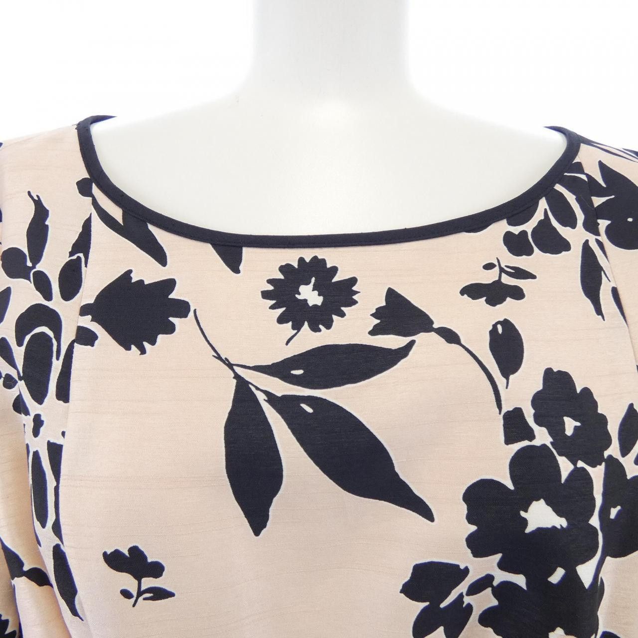 Other Other TO BE CHIC Dress Textile Dresses DUTY FREE for USA Size ONE SIZE - 5 Thumbnail
