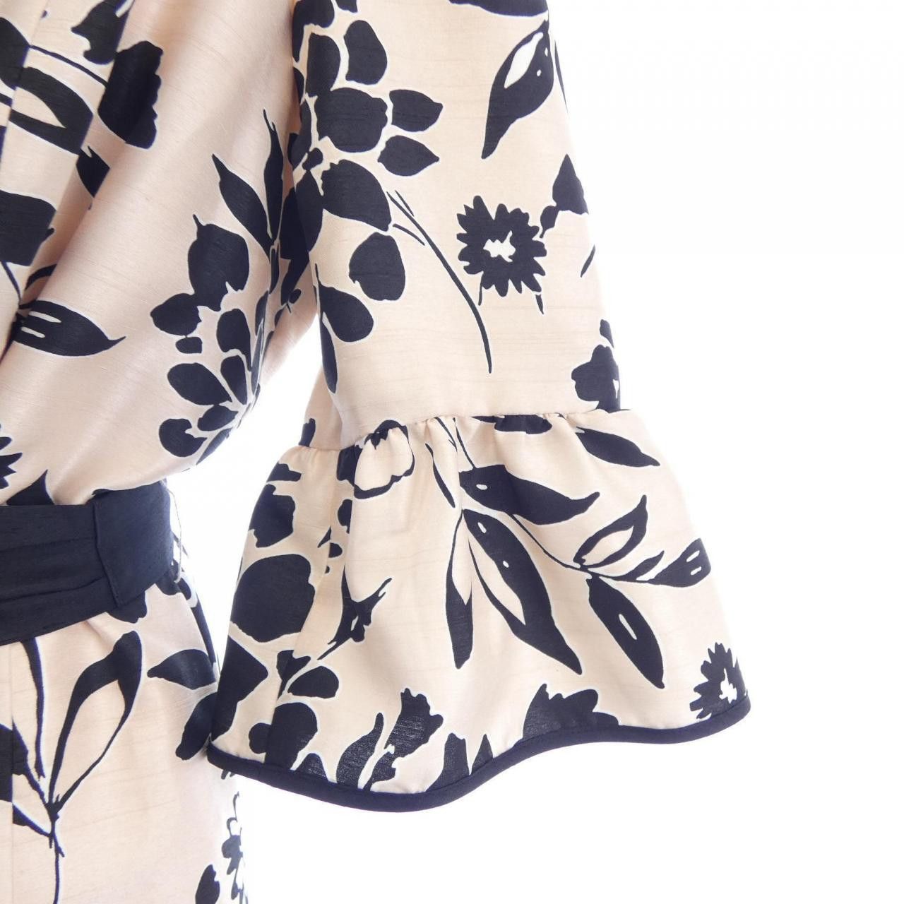 Other Other TO BE CHIC Dress Textile Dresses DUTY FREE for USA Size ONE SIZE - 6 Thumbnail